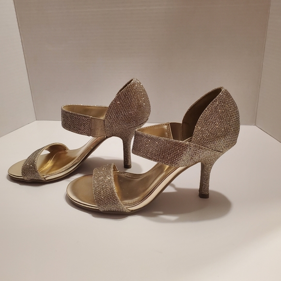 🦨Unlisted by Kenneth Cole Little Middle gold sz 7 - Picture 4 of 6